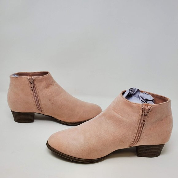 Old Navy Faux Suede Bootie Size 5 - Picture 5 of 10